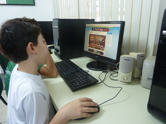 Jogando tabuada - 2º ano - Escola Cristã