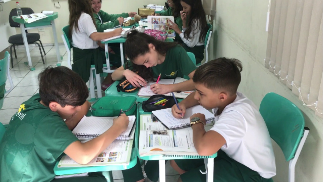 Capa de Speaking & Writing – 6º ano A manhã