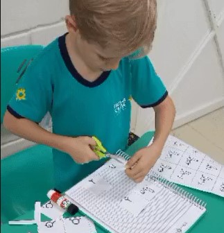 Capa de Alunos do 1º ano C formando palavras